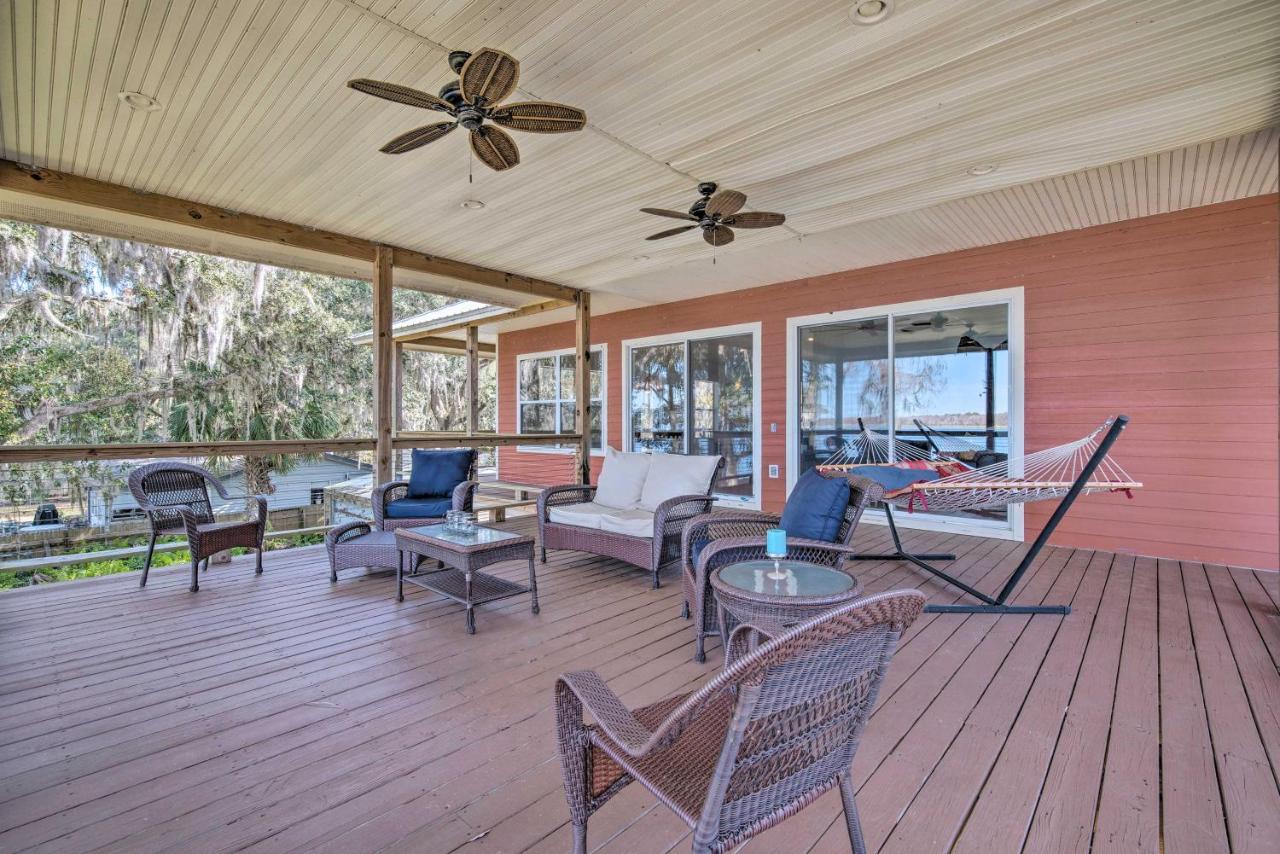 Lakefront Crystal River Home With Private Dock! Exterior photo