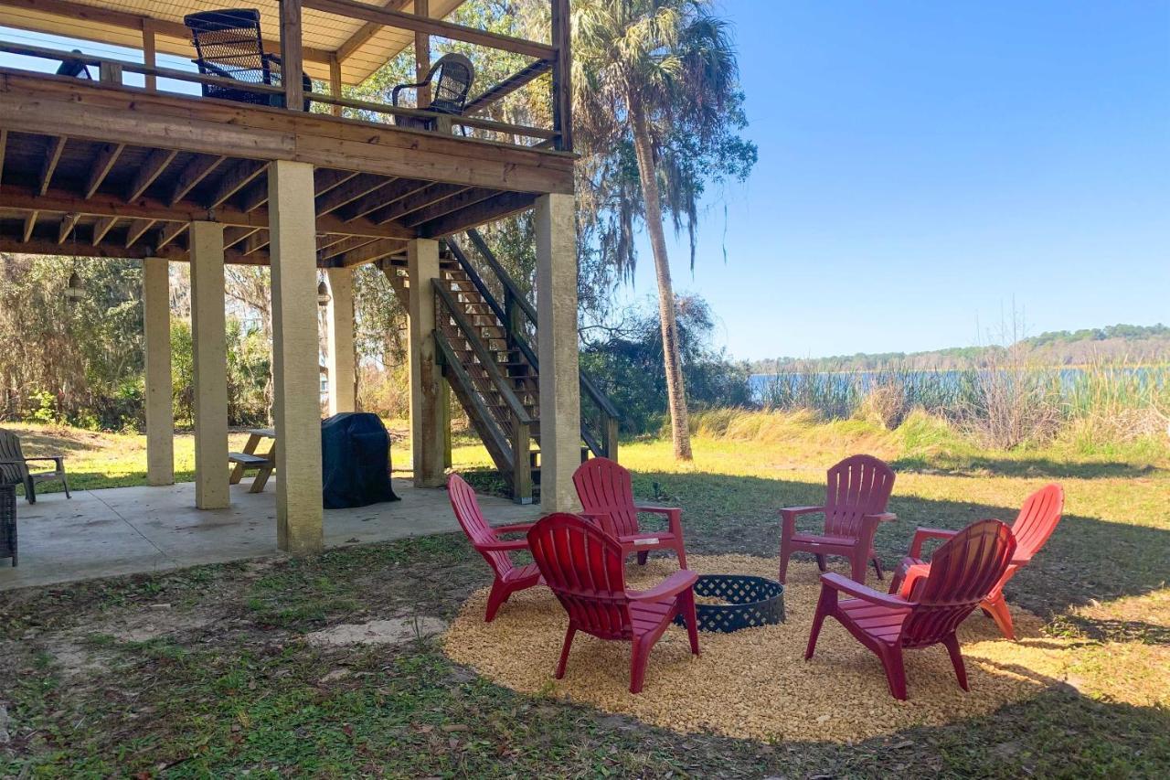 Lakefront Crystal River Home With Private Dock! Exterior photo