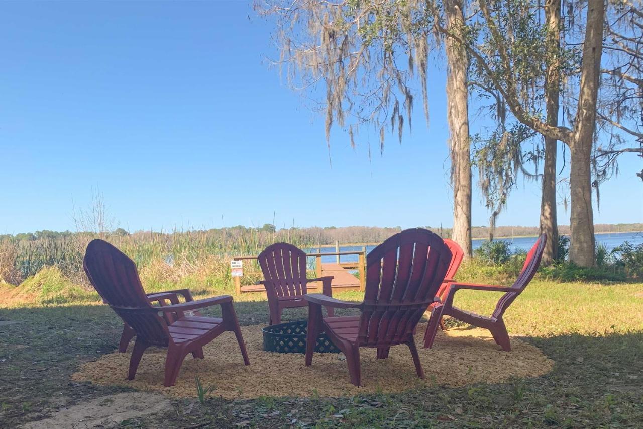 Lakefront Crystal River Home With Private Dock! Exterior photo